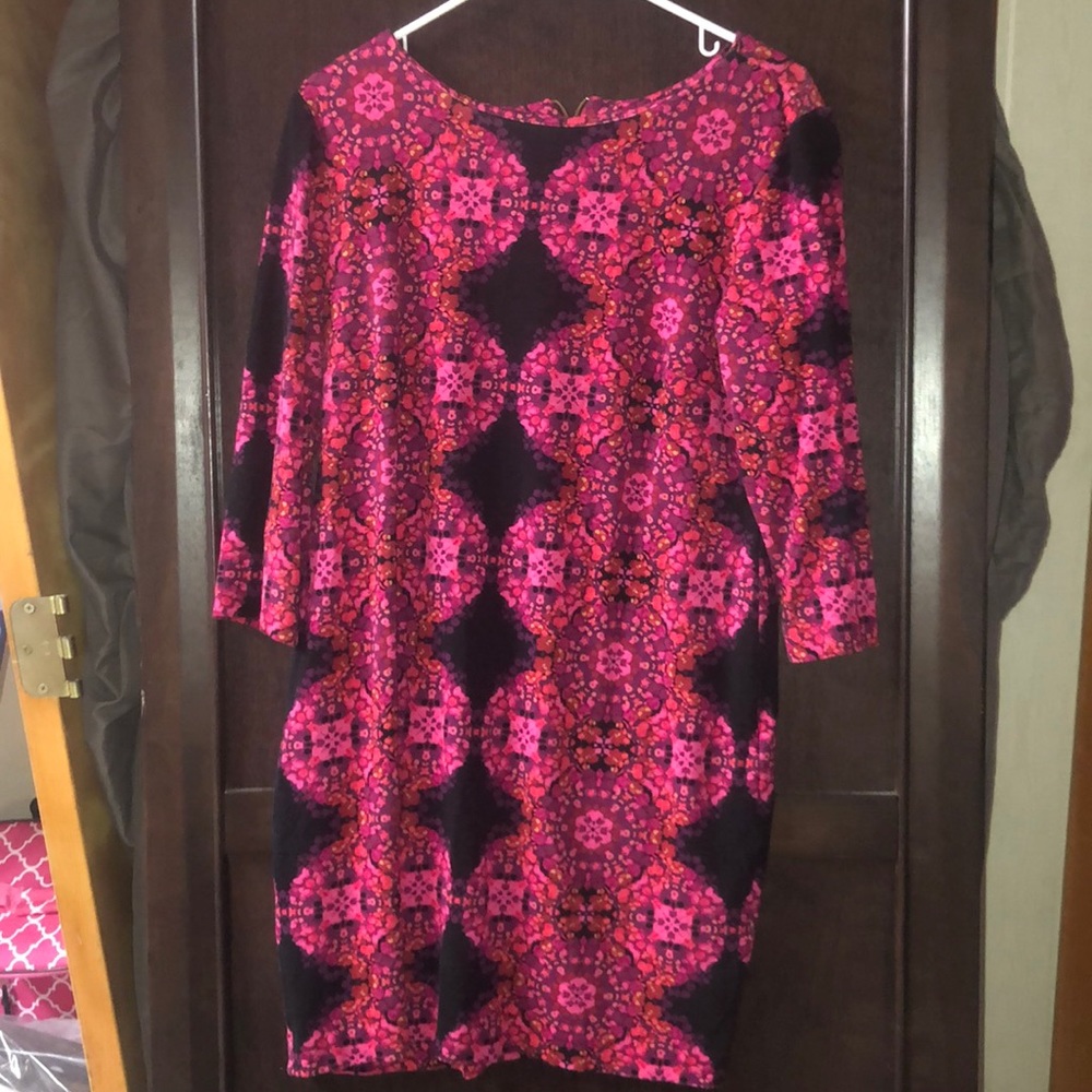 Just Taylor pink and black pattered dress